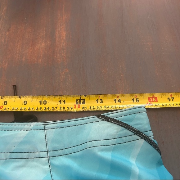 ➕O’Neill Gradient Blue Board Shorts hyperfreak ladies Med - Picture 8 of 8